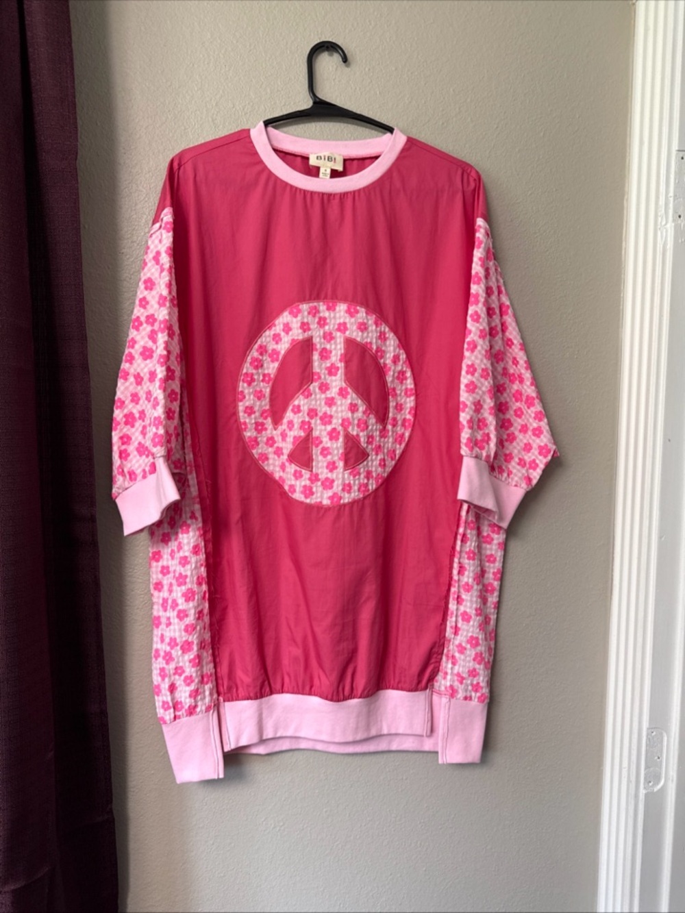 #817 BiBi Oversized Boho Peace Sign Top Size Small